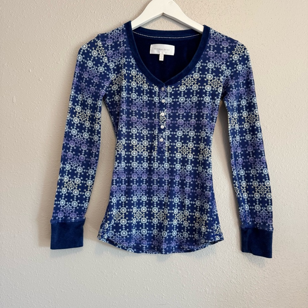 Vintage Y2K Victoria's Secret Snowflake Waffle Knit Thermal Henley W/Velour Trim